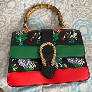 🚨SOLD🚨Cute shoulder bag